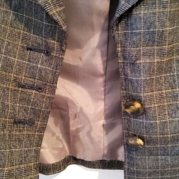 SIGNATURE LARRY LEVINE SUIT JACKET WITH LINING SIZE 6 - Picture 3 of 4